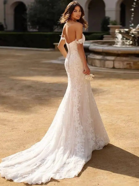 Robe de mariée dentelle dos nu longue