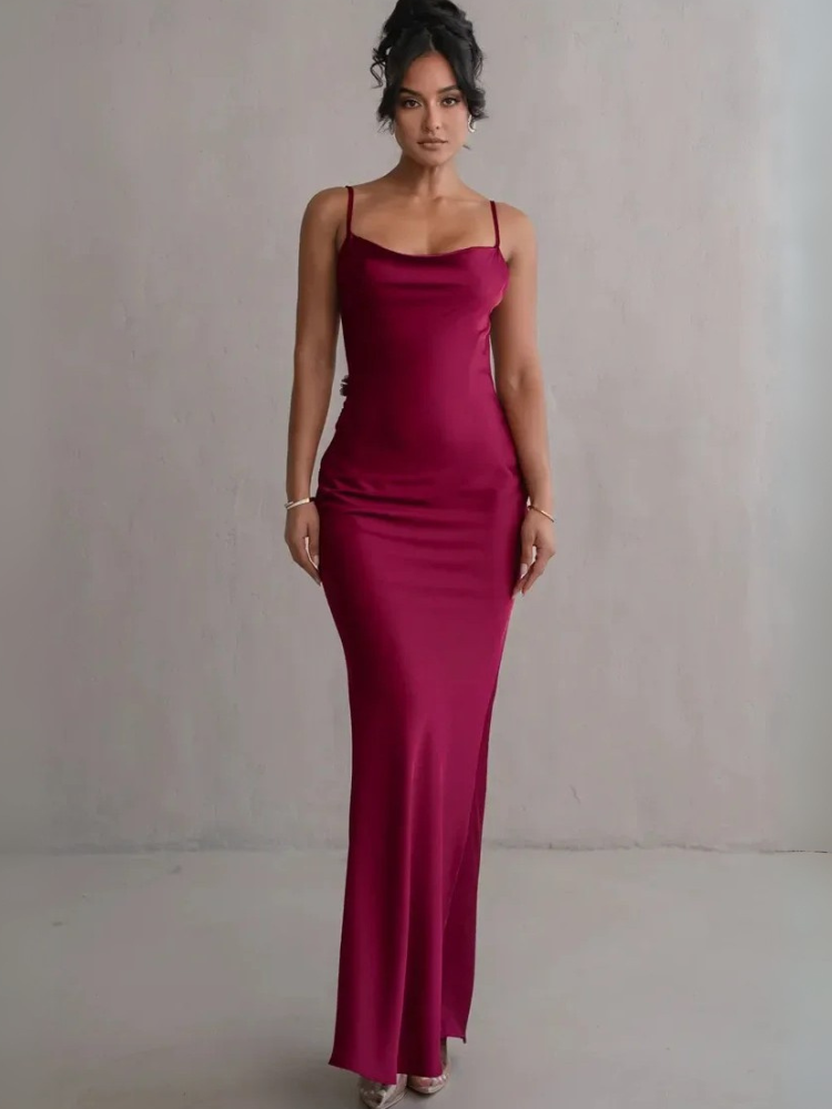 Robe bretelle dos nu satinée longue plongeant