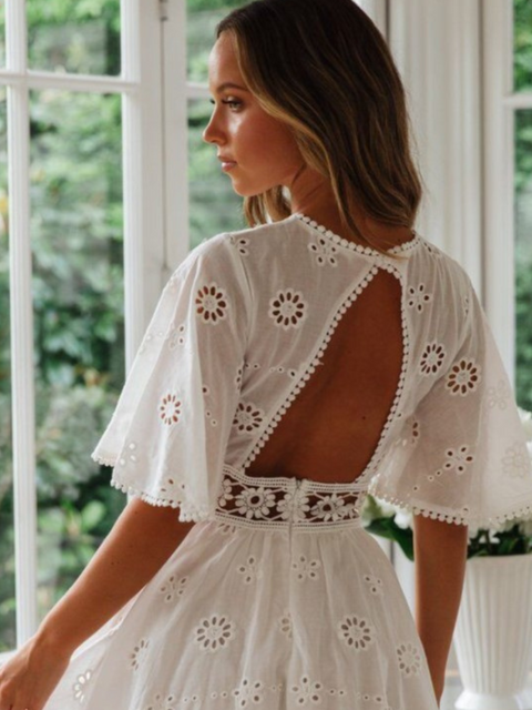 Robe broderie anglaise dos nu bohème