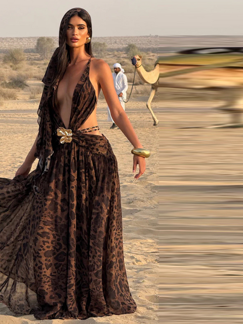 Robe décolleté et dos nu léopard