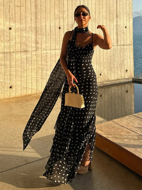 Robe de soirée longue noire dos nu pois