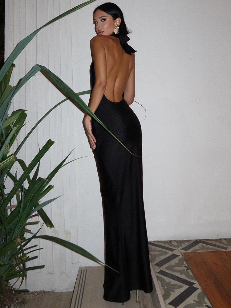 Robe dos nu de soirée noir plongeant