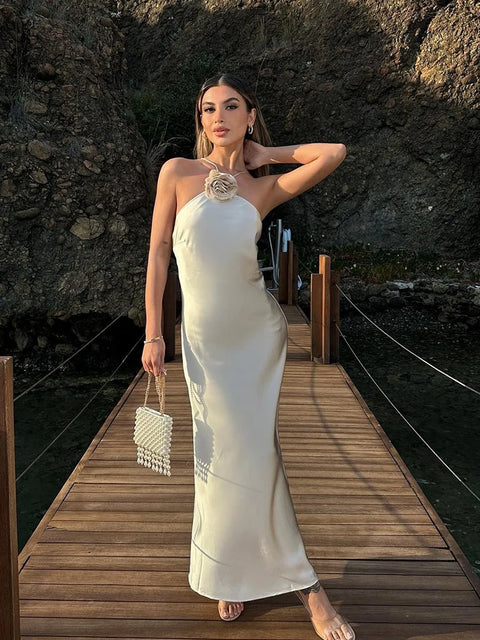 Robe dos nu fluide
