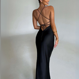 Robe longue satin dos nu noir bretelle fine plongeant