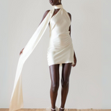 Robe satin dos nu courte