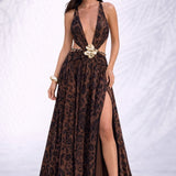 Robe décolleté et dos nu