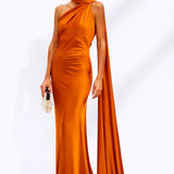 Robe dos nu asymétrique