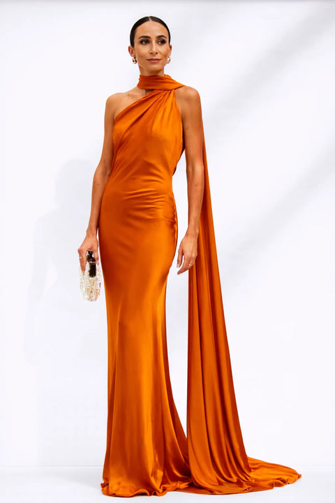 Robe dos nu asymétrique