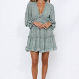 Robe dos nu manches longues