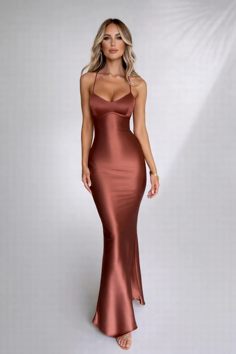 Robe longue satin dos nu